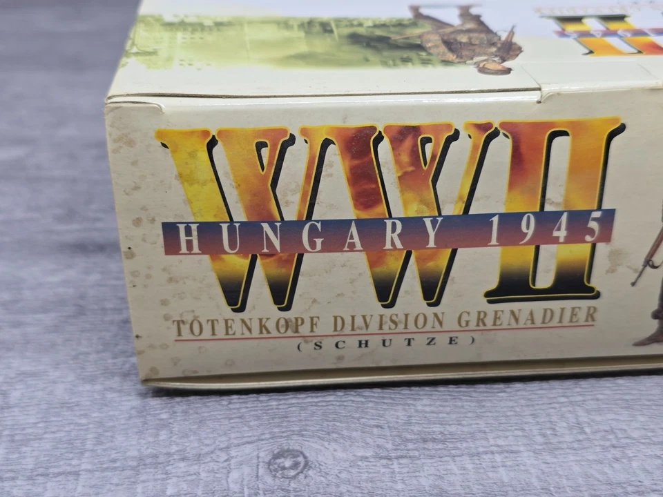 Figura Dragón 12" Segunda Guerra Mundial Hungría 1945 Granadero "Volker" NUEVO EN CAJA Foto 3 de 4