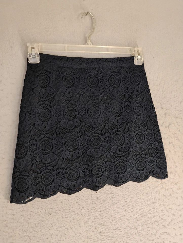 Hollister Womens Skirt 3 Juniors Blue Nylon Lined Back Zip Floral Mini Short - Image 2 of 4