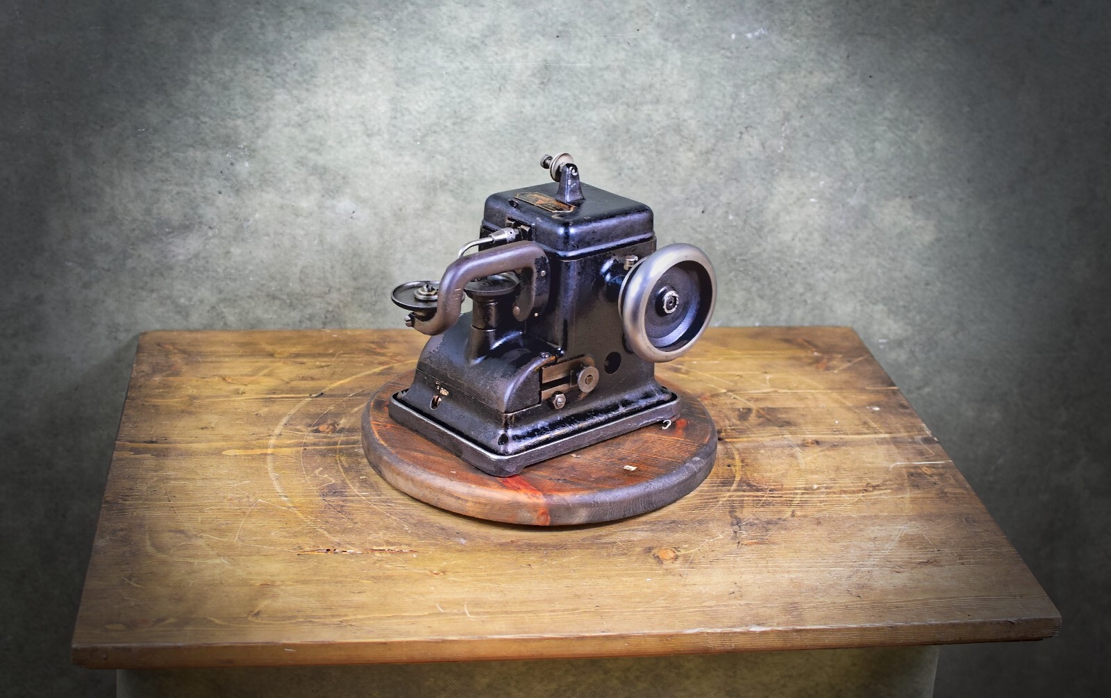 Bonis B Heavy Sewing Machine Fur Pelt Stitcher Leather Overlock Not