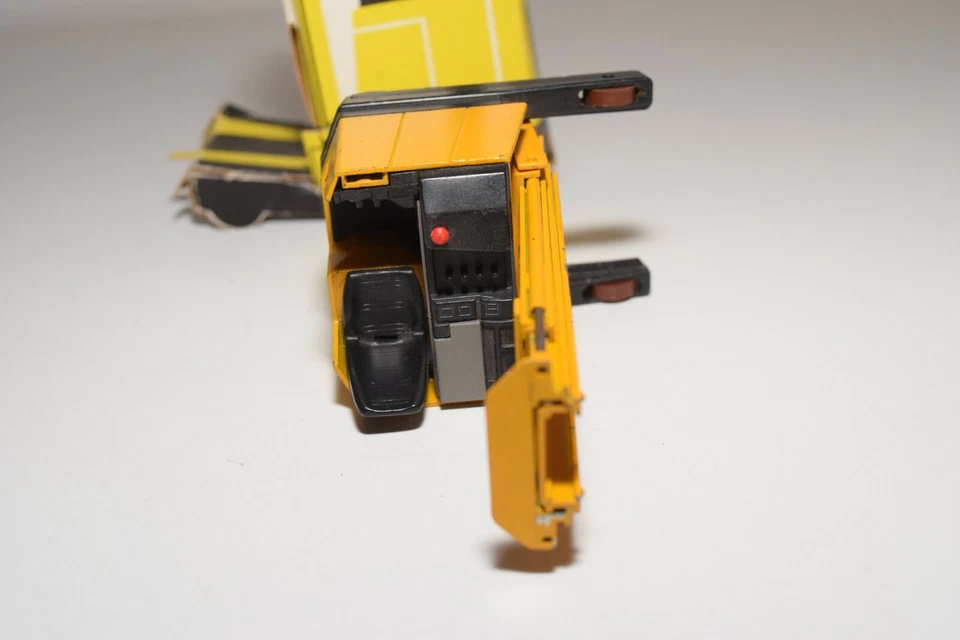 A31 1:25 CONRAD 2995 JUNGHEINRICH CARRELLO ELEVATORE RETRAK ETV GIALLO BUONO ... - Immagine 4 di 4