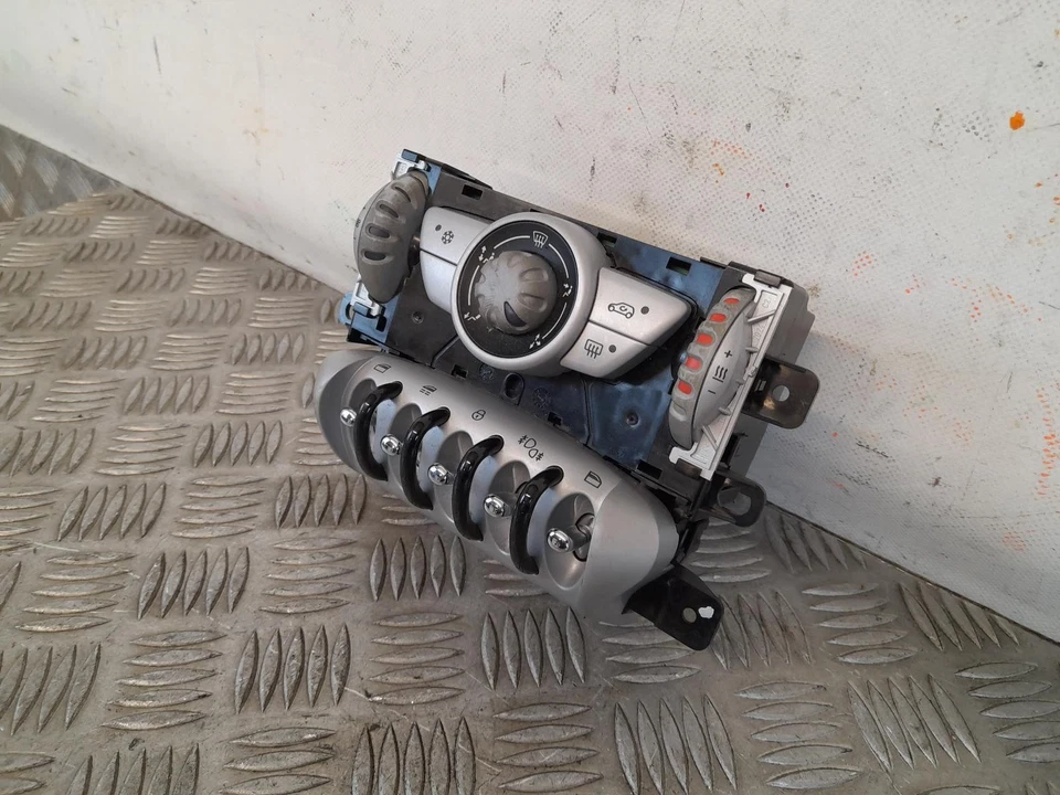 MINI (BMW) MINI R57 2006-2015 Heater Control Panel 69795404 - Image 3 of 4