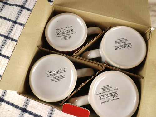 SET OF 4 Christmas Mugs Signature Houseware 11 oz Stoneware - Picture 8 of 10