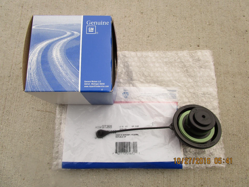 98 - 02 SATURN SC1 SC2 SL SL1 SL2 TAPA DE LLENADO DEL TANQUE DE GASOLINA CON CORREA NUEVO GT265 Foto 3 de 4