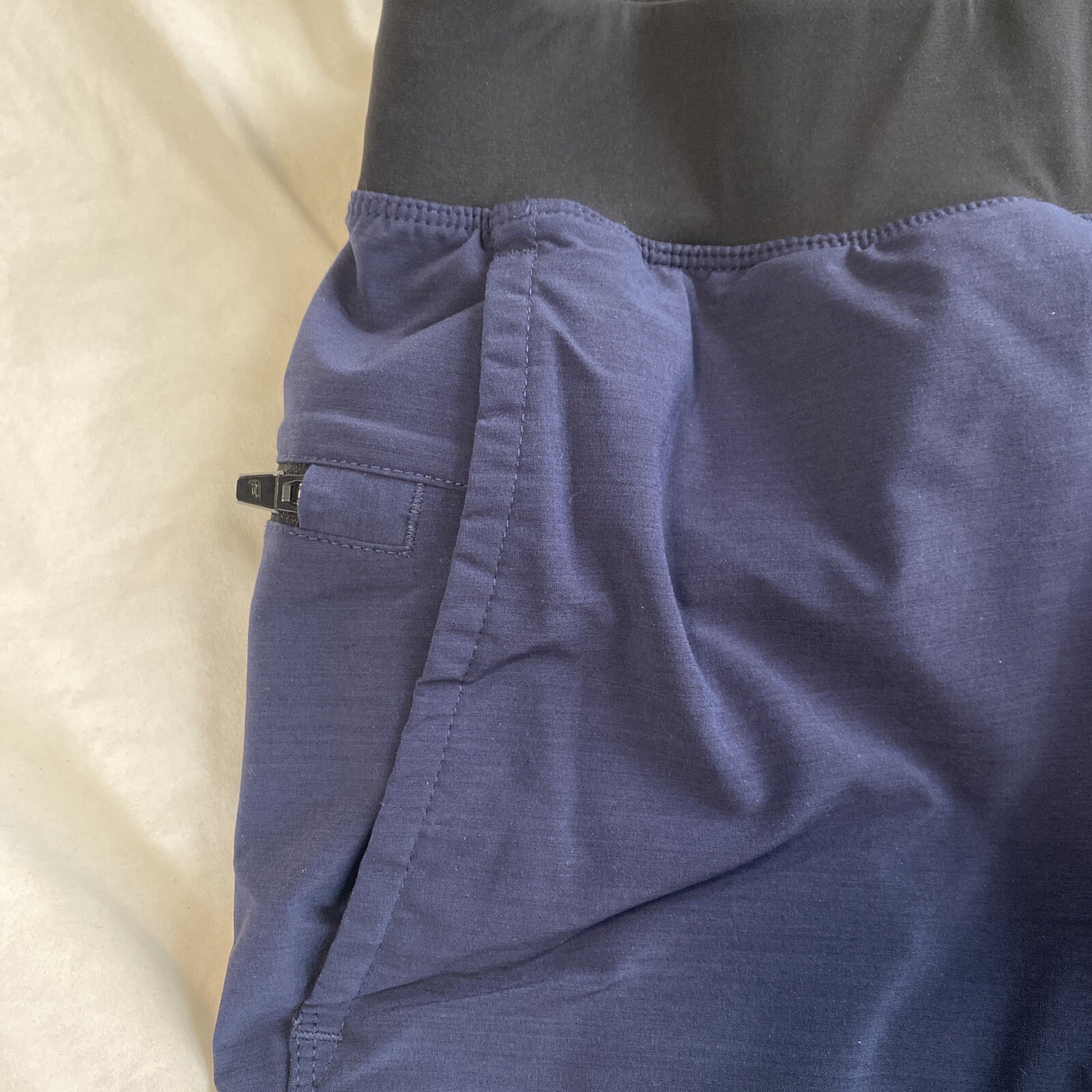 Fabletics 9" Shorts Performance Stretch Lined Nav… - image 2