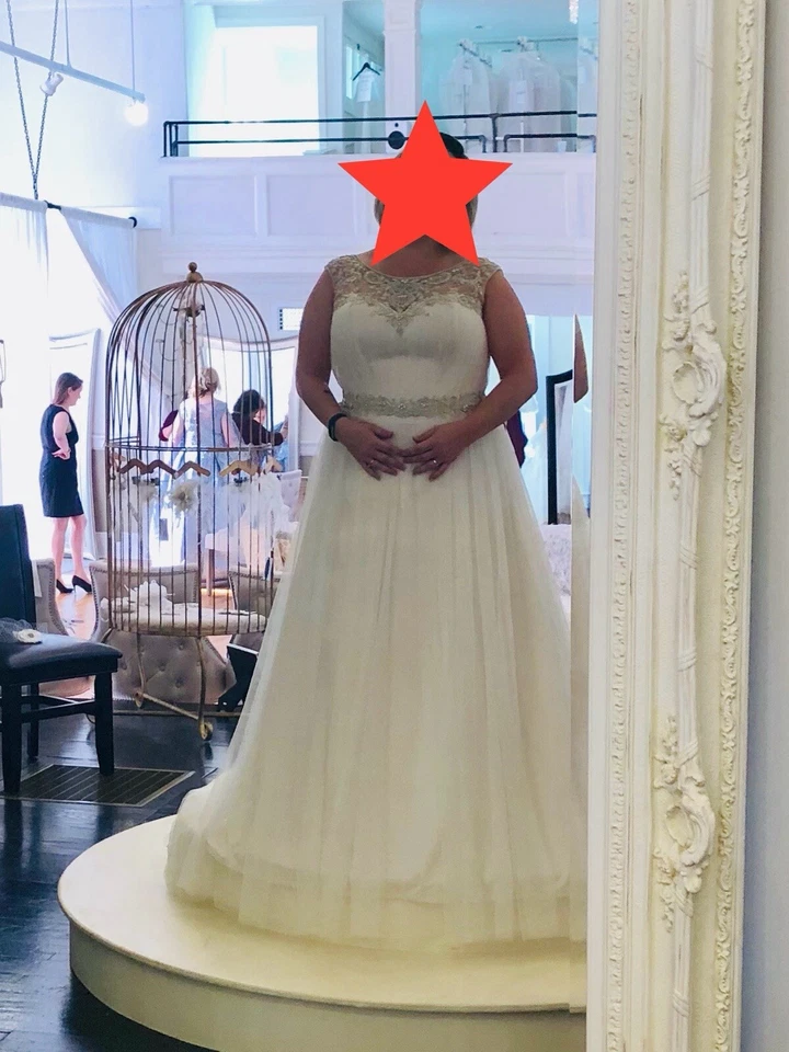 Casablanca Bridal Champagne Style 3076 - Image 4 of 4