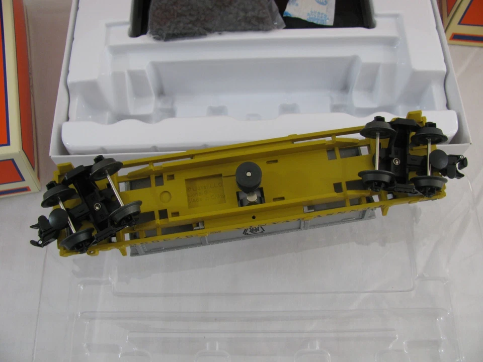 Lionel Trains O Gauge Pennsylvania Flyer Operating Freight Expansion Pack #30037 - Image 4 of 4