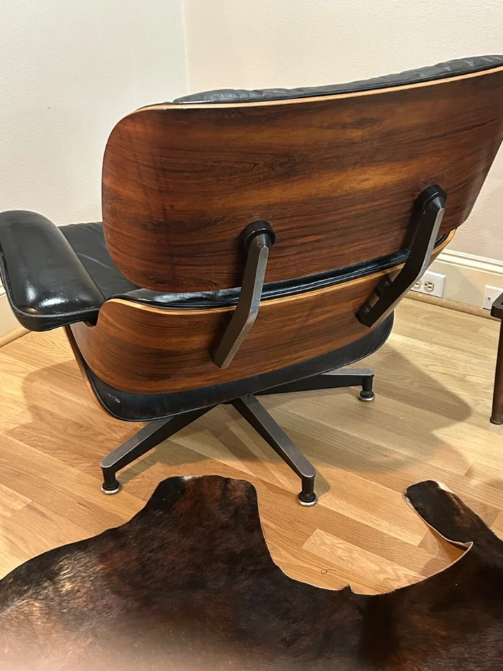 AUTÉNTICO SILLÓN Y OTOMANA HERMAN MILLER CHARLES EAMES CIRCA 1968 Foto 2 de 4