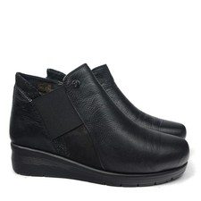 SUSIMODA ANKLE BOOTS WITH ZIP AND ULTRA FLEX SOLE