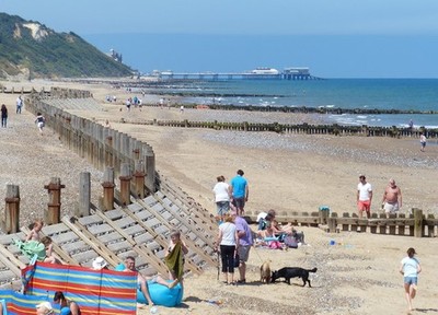 Foto 6x4 Der Strand westlich von Overstrand Cromer Pier ist fast zwei Meilen entfernt c2018