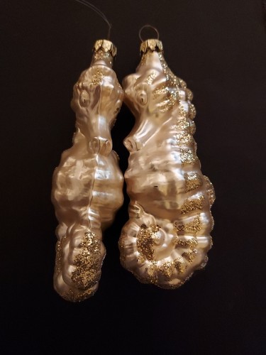 Neiman Marcus Blown Glass Seahorse Christmas Ornament Gold Glitter 5" Set Of 2 - Picture 5 of 9