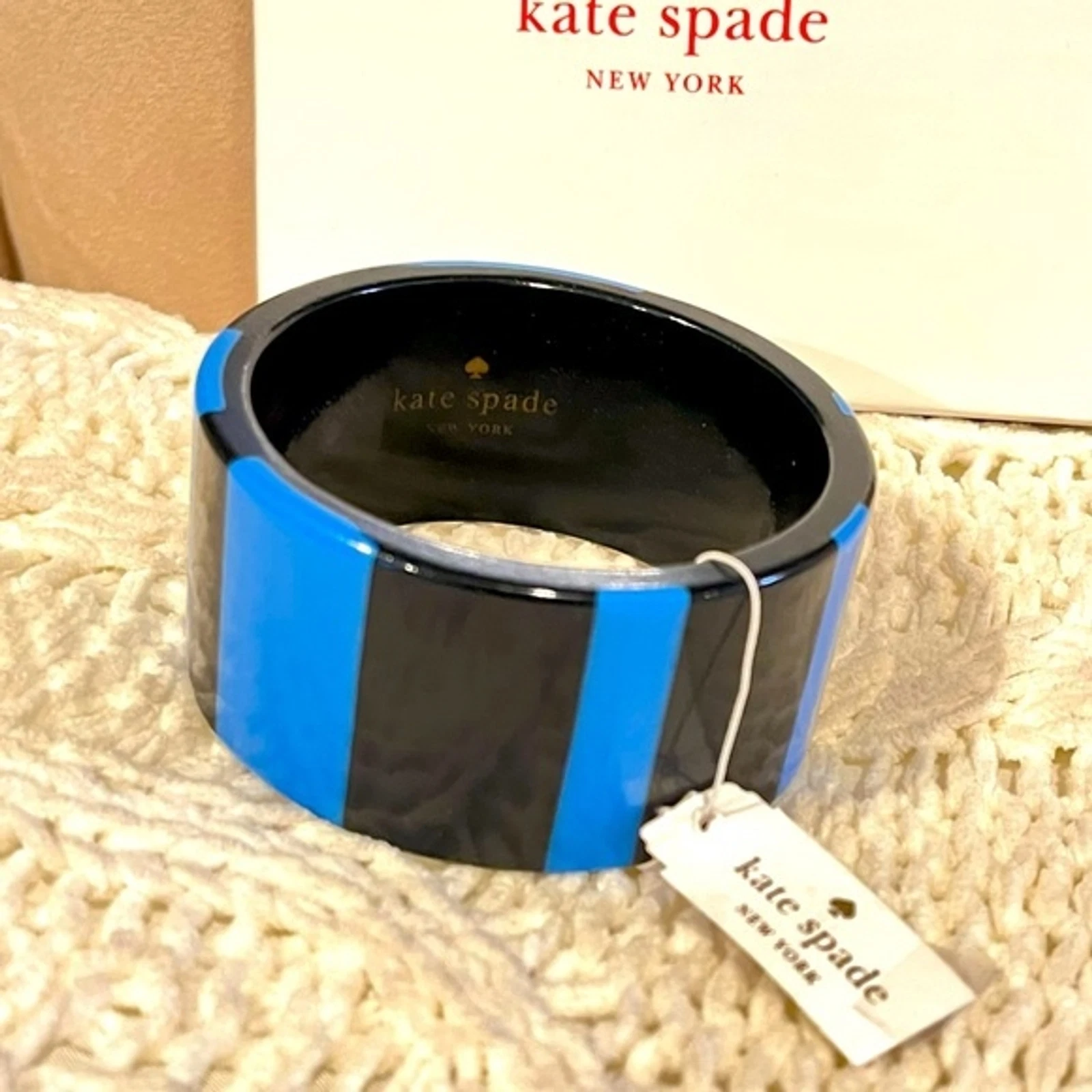 Bracciale Kate Spade Bronwyn blu multi righe nere e blu royal nuovo con etichette