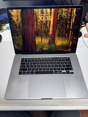 Apple MacBook Pro 16'' Intel i9 8-Core, 2.30GHz, 32GB RAM, 1TB SSD, Intel 630