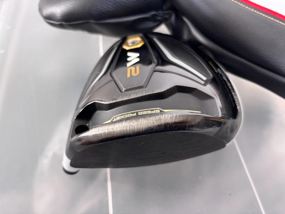 TaylorMade M2 10,5 gradi golf driver solo testa RH con coperchio - Immagine 3 di 4