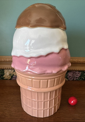 Vintage Treasure Crafts Triple Scoop Ice Cream Cone Ceramic Cookie Jar Made USA