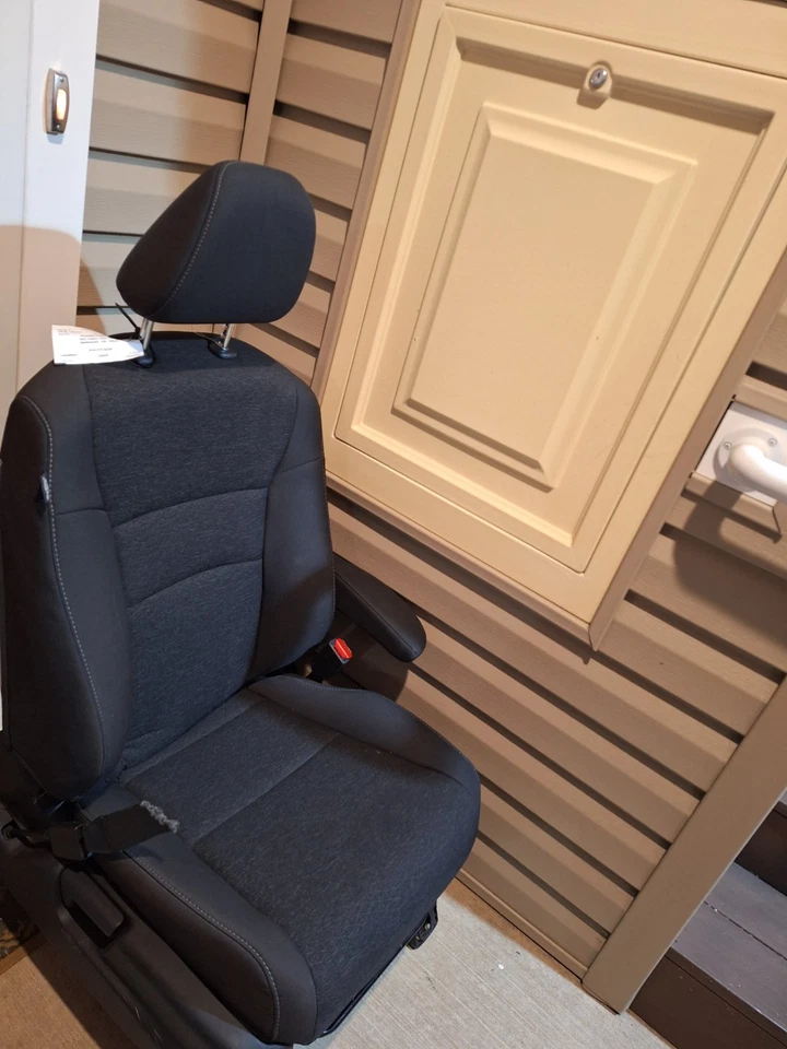 Asiento manual de tela para pasajero delantero derecho Honda Pilot 2017-2018 - negro Foto 2 de 2