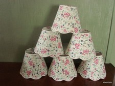 Abat-jour festonné liberty  "semis de petites roses sur fond ivoire 13cm A pince