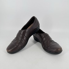Clarks Women  s Brown Leather Comfort Loafers Slip On Size 7