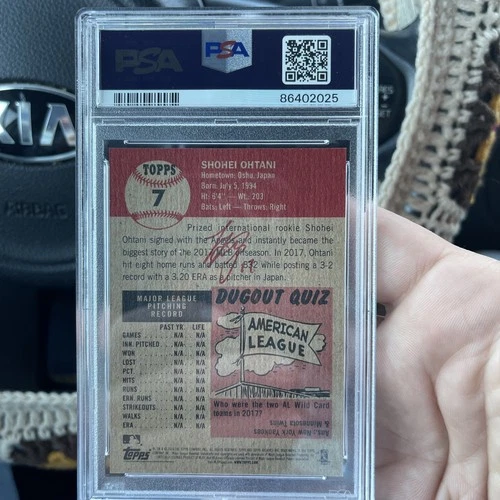 New Listing2018 Topps Living Set Shohei Ohtani #7 PSA 9 Mint Rookie Card LA Angels 🔥