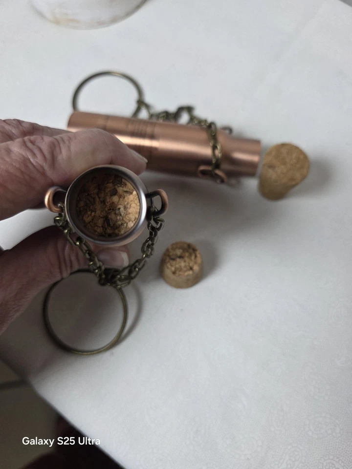 Copper Dog Dipper Dipping Dog Whisky Cask Flask Set 2 MAKES IDEAL GIFT! NEW - Image 4 of 4