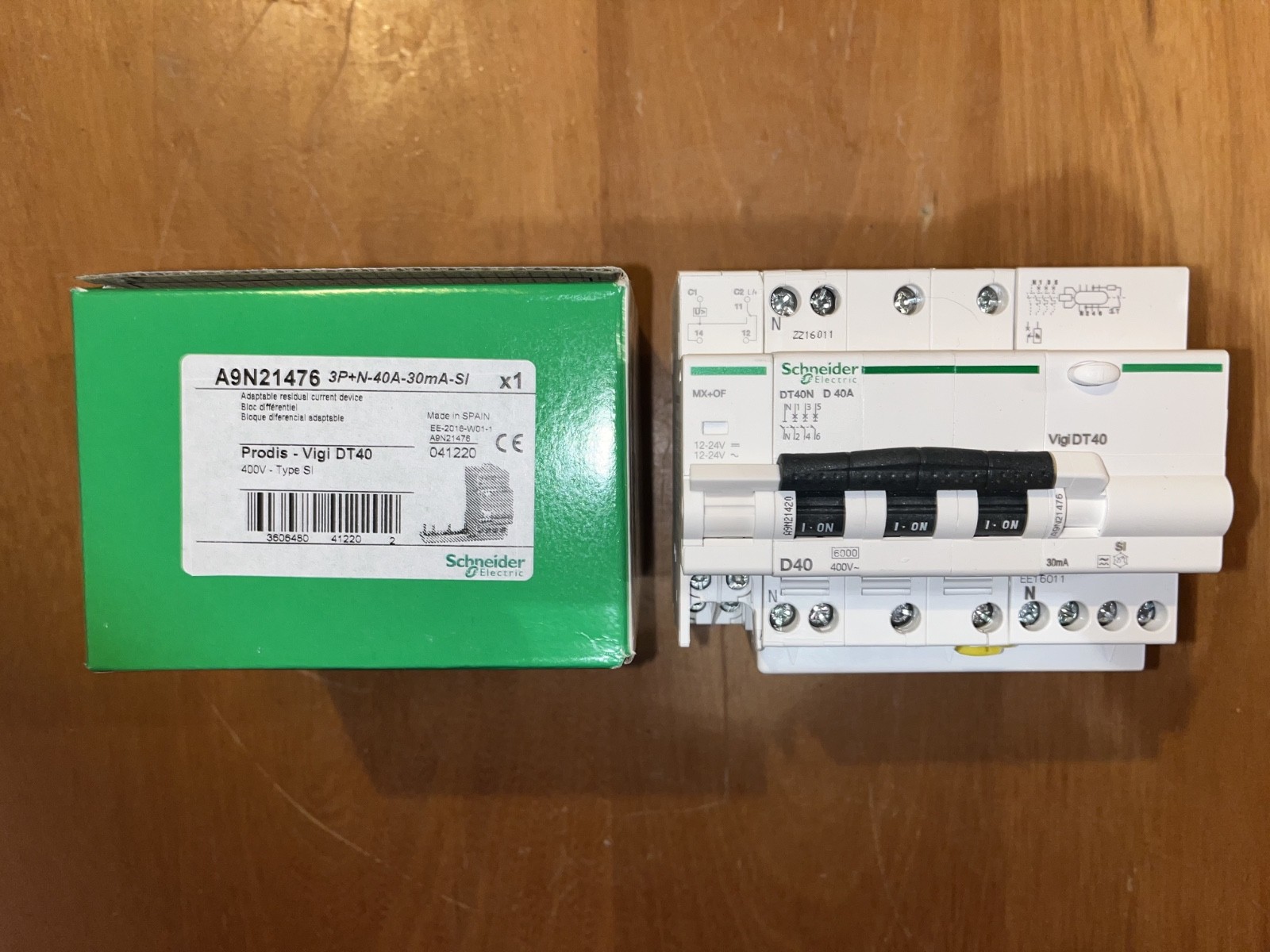 Disjoncteur différentiel 40A 30mA Courbe D Schneider électrique type A SI déclencheur MX OF