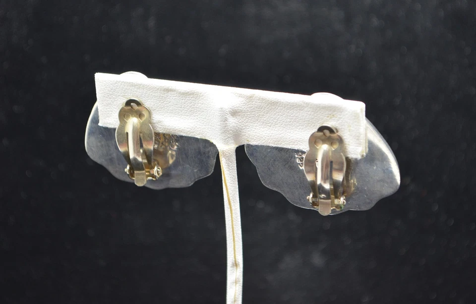 Sterling Silver Gorgeous Gold-Toned Scalloped Clip-On Earrings #FME661 - Image 3 of 4