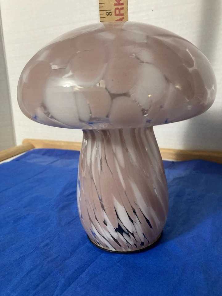 Abajur a bateria de vidro cogumelo redemoinhos confete rosa branco - Imagem 3 de 4