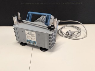 vacuubrand ME 4 Vakuumpumpe Membranpumpe 3 7/4 3m³/h 80mbar 230V