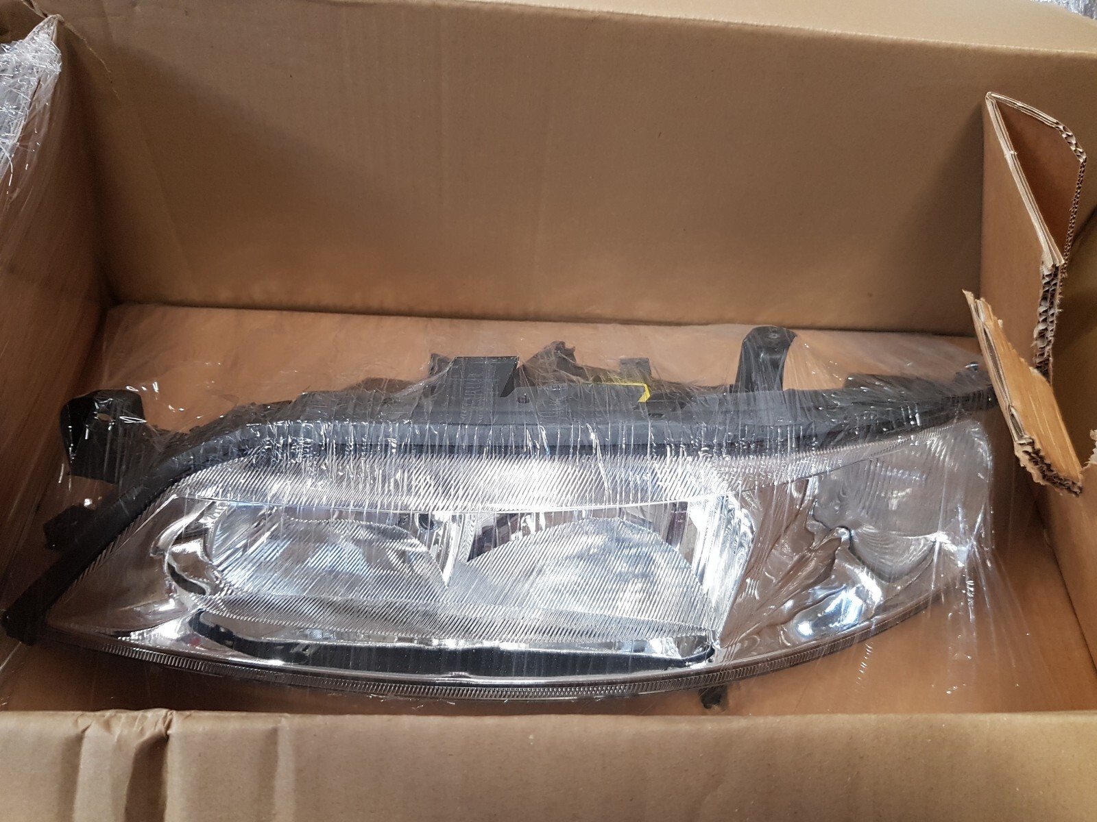 MHL825 Magneti Marelli Headlight Headlamp Left 712754059385