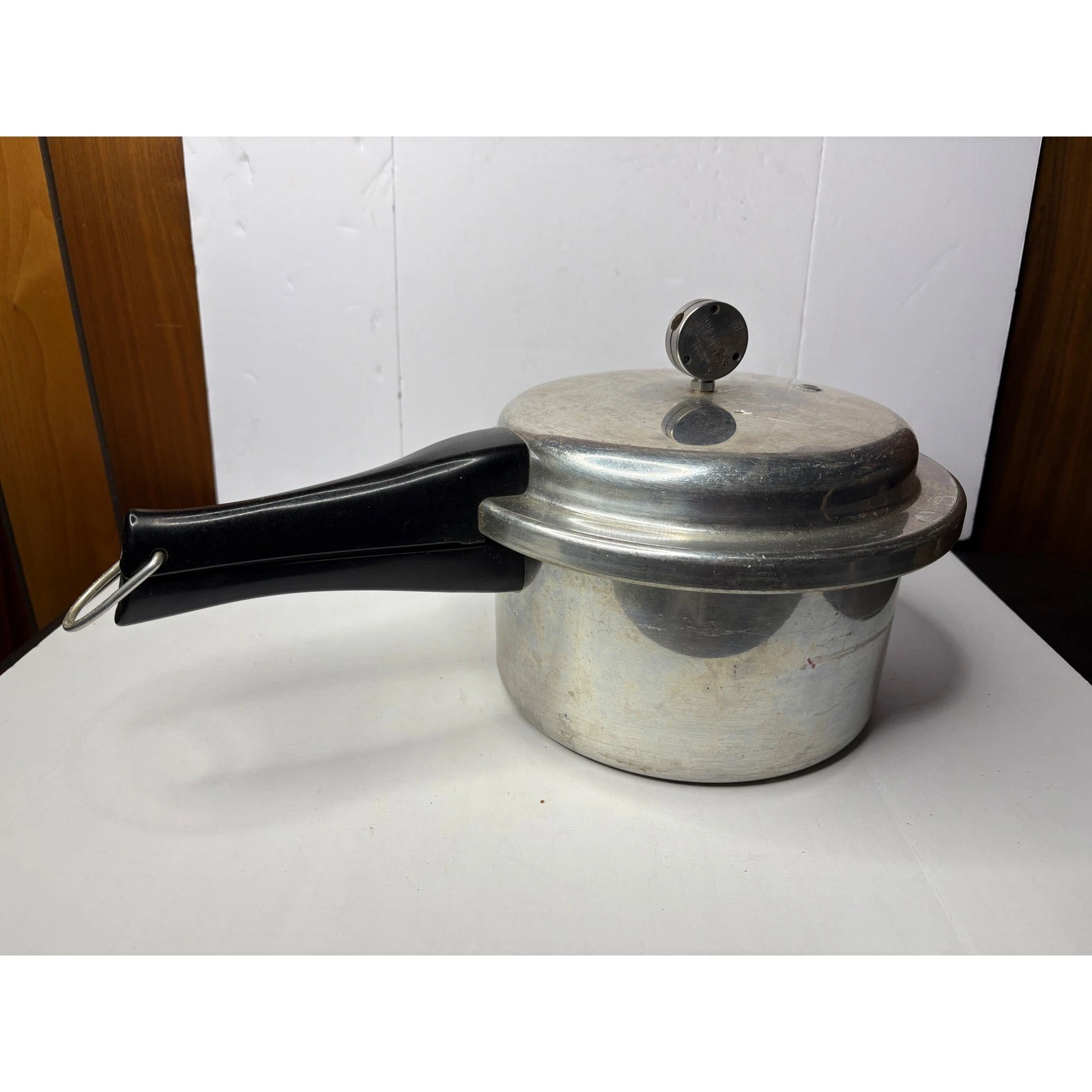 Mirro-Matic 4 Quart Aluminum Pressure Cooker Vintage Silver Black Handle USA