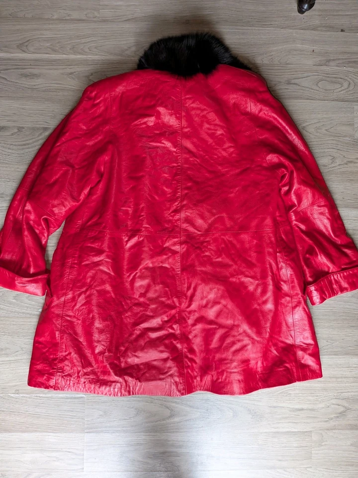 Abrigo S/M Años 70 Cuero Rojo Negro Piel de Conejo Completamente Forrado Forrado Forro Desmontable Foto 4 de 4