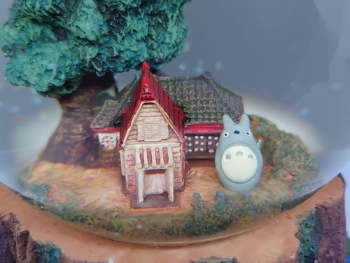 Ghibli Totoro Water Ball Snow Dome - Path of the Wind - Music Box HTF JPN Item - Picture 9 of 12