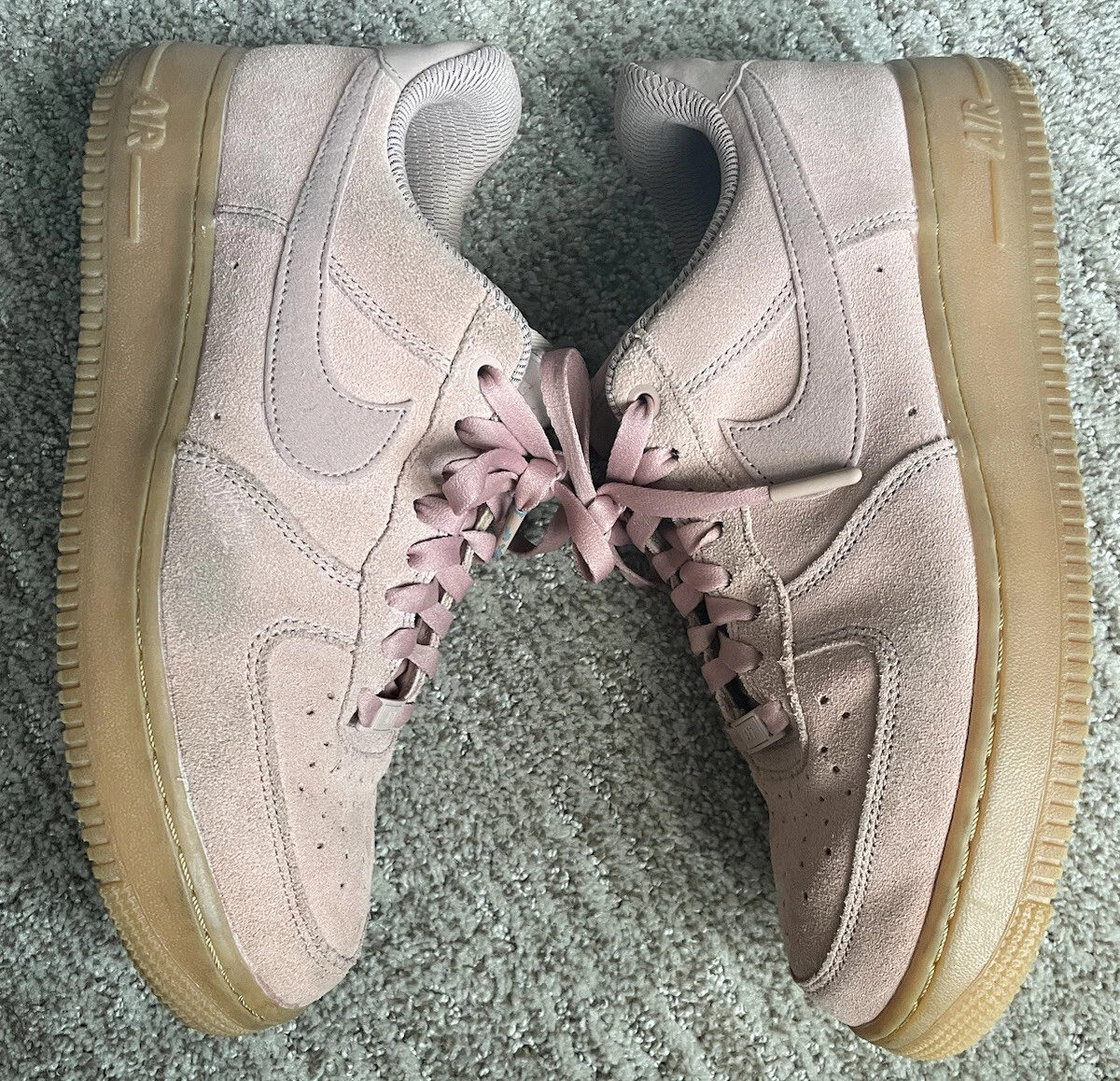Nike air force grise daim jordan hotsell