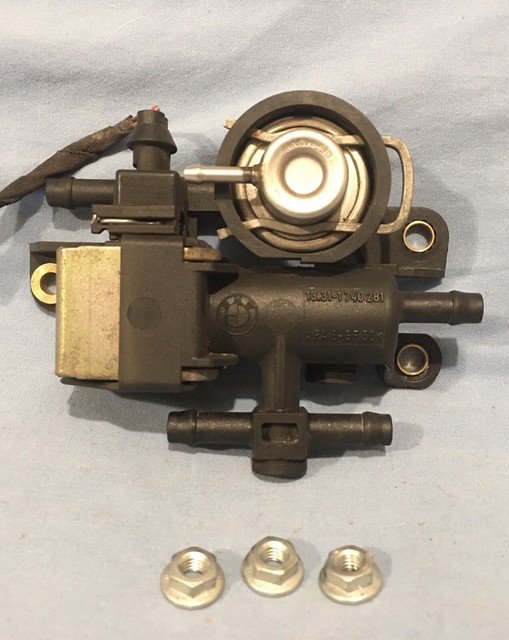 BMW 328 Fuel Control Valve Pressure Regulator E36 325 Is OEM 13.311