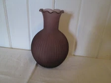 Lavender Glass Vase Ribbed Scallop Rim 6 3/4 Tall Mulberry Purple Amethyst 