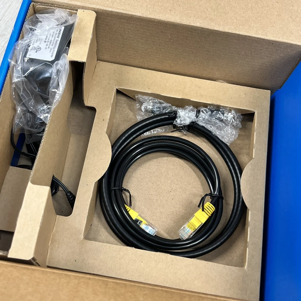 LINKSYS Cable Modem 16x4 Bonded Channels DOCSIS 3.0 Black CM3016 - NEW - Image 4 of 4