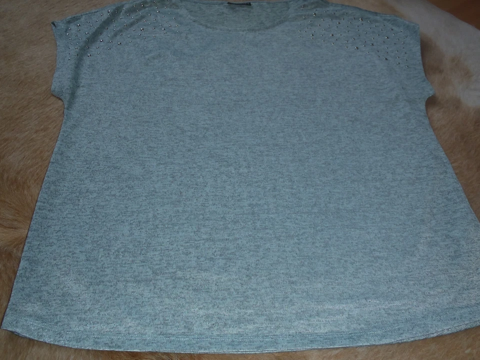 2 Janina Damen Shirts kurzarm Gr. 44 mit Nieten Basic unbedingt ansehen!! - Bild 3 von 4