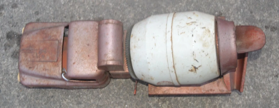 Camión mezclador de cemento de concreto Structo de 10 ruedas listo para mezclar Foto 3 de 4