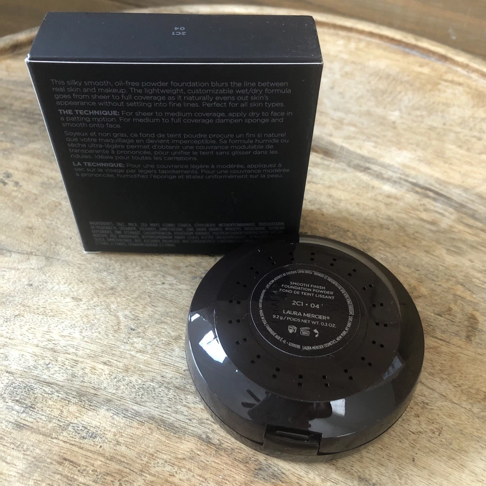 Laura Mercier Smooth Finish Foundation Powder 2C1 04 Full Size - Image 4 of 4