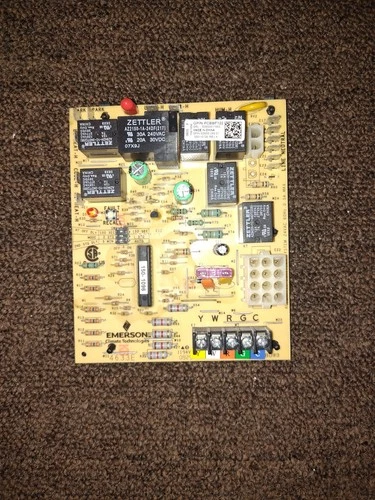 Emerson Furnace Control Board / 50M56-289-90 0130F00006 150-0897 156-9593