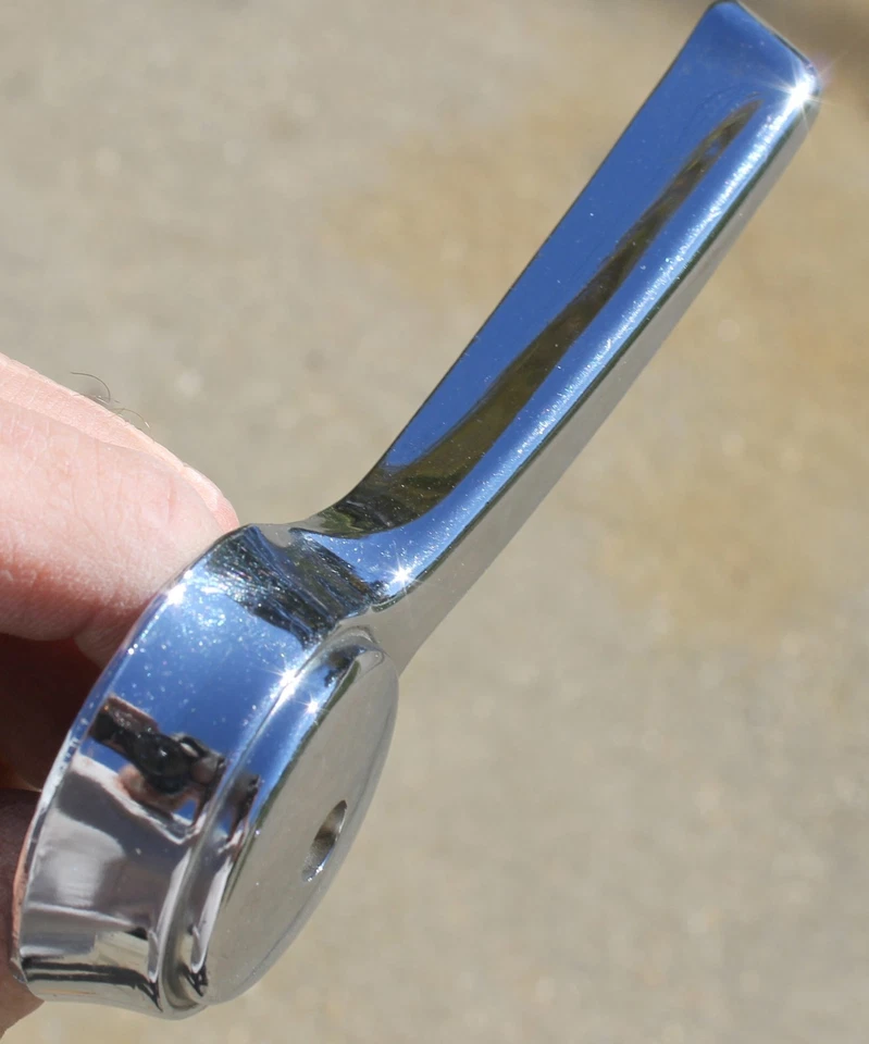 UN CROMO AMC Rambler JAVELIN AMX MANIJAS DE PUERTA ASIENTO PALANCA RECLINABLE OEM 602828 Foto 2 de 4