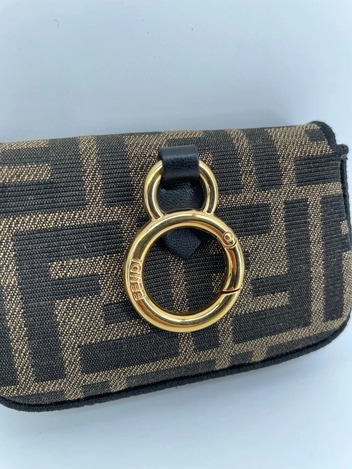 Auténtico Bolso Fendi Tela Jacquard FF 1974 Nano Baguette Charm Foto 4 de 4