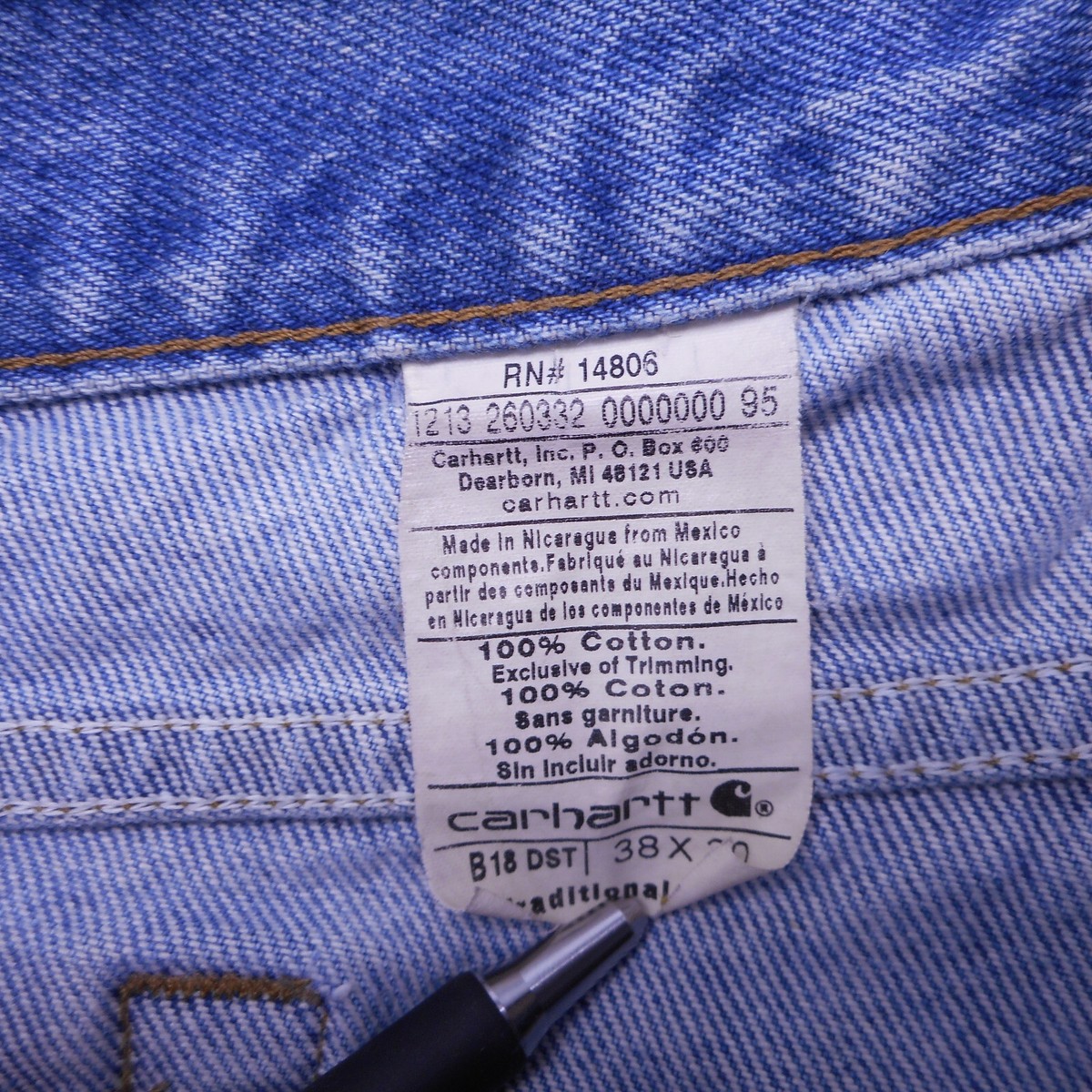Carhartt Jeans Mens 38x30 Blue Traditional Fit Denim B18 DST