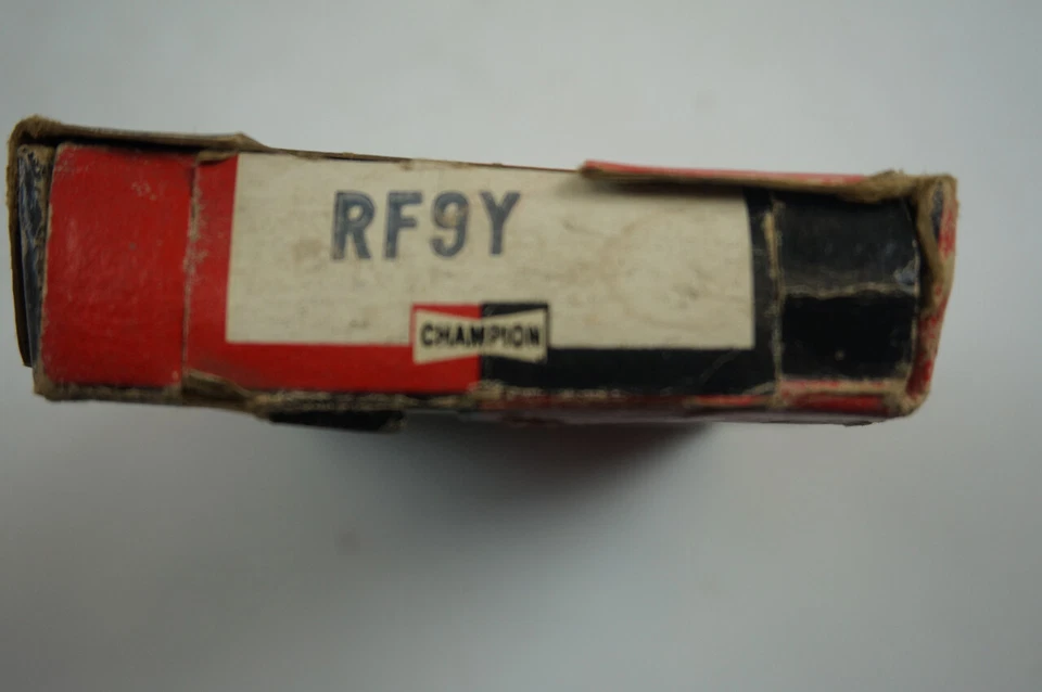 Champion RF9Y NUEVO BUJÍAS PACK DE 4 NOS Foto 4 de 4