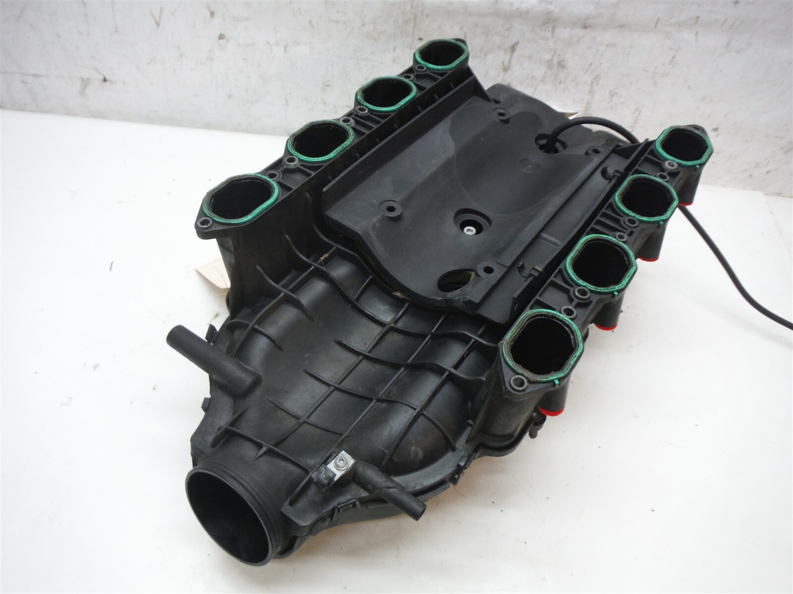 MASERATI QUATTROPORTE ENGINE AIR INTAKE MANIFOLD FUEL RAIL INJECTOR ASSY OEM 