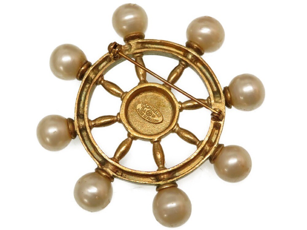 CHANEL Vintage Chanel 94P Collection Helm Design Pearl