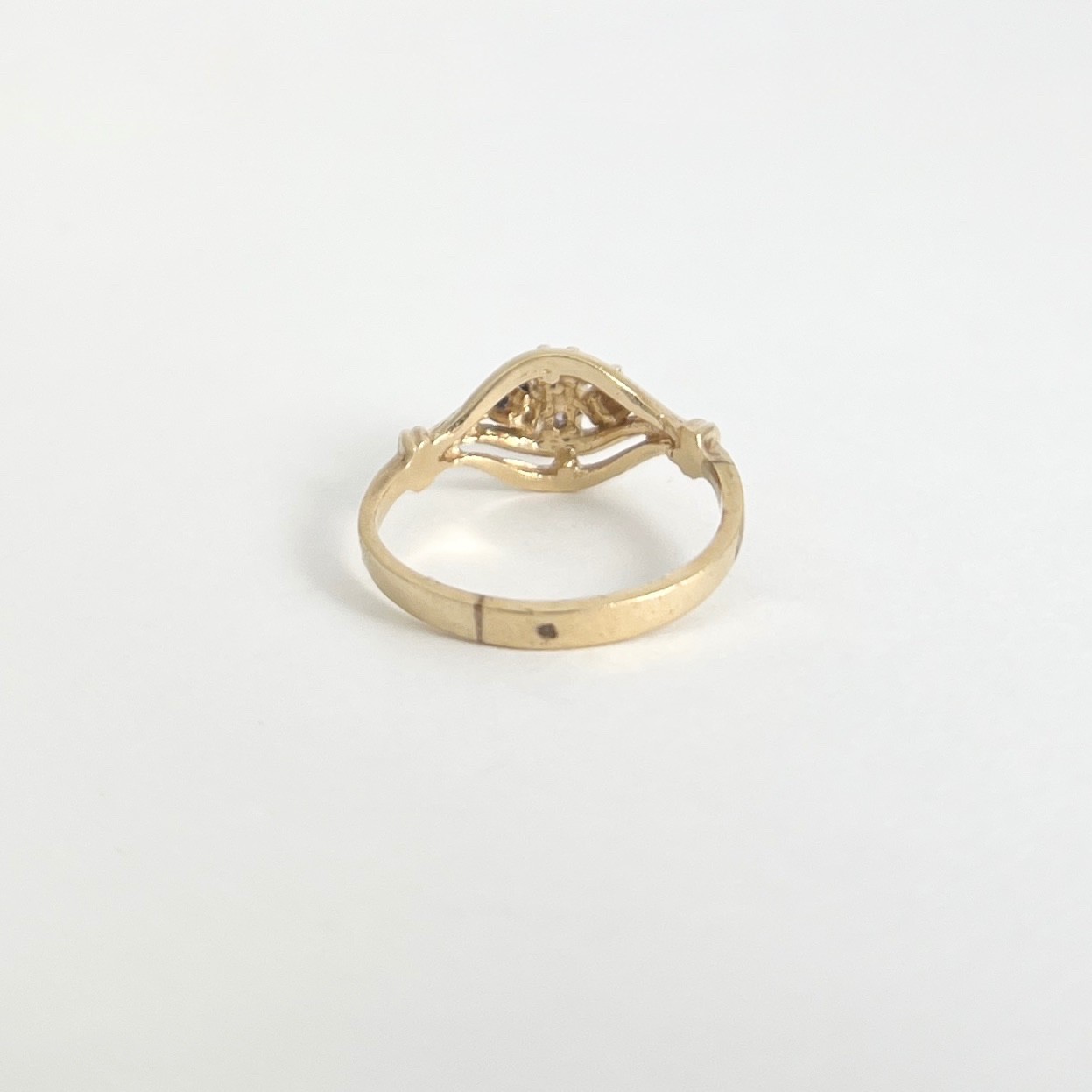 Vintage 1930's 1940's Amethyst Cluster Gemstone Ring 14K Gold, 1.94 Grams