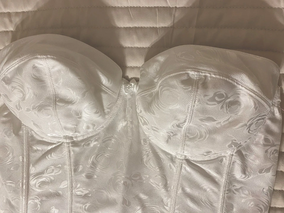 Lencería Felina Blanco Satén Floral Sin Tirantes Acolchado Copa Bustier 40C Foto 2 de 4