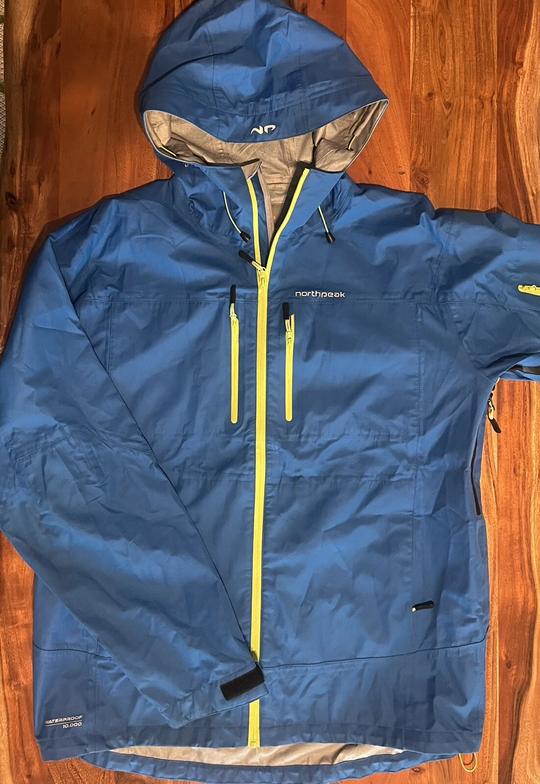 North Peak “Going Places” Waterproof 10.000 Storm Jacket, XL, Weatherproof Coat