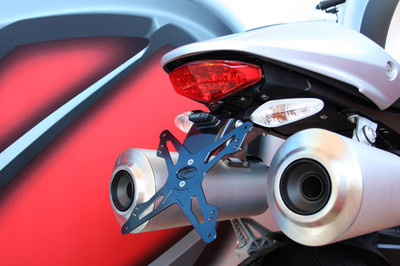 EVOTECH VERSTELLBARER KENNZEICHENHALTER DUCATI MONSTER 696 2007-2008-2009-2010 TAIL TIDY