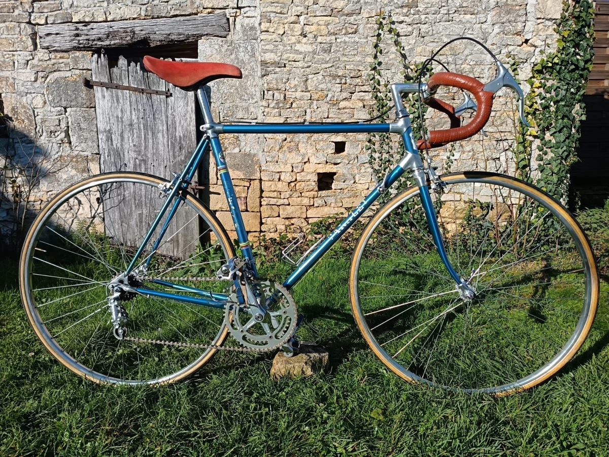 Collier de vélo à l'ancienne couleur or vintage - Bijoux de vélo à l' ancienne de monocycle - France